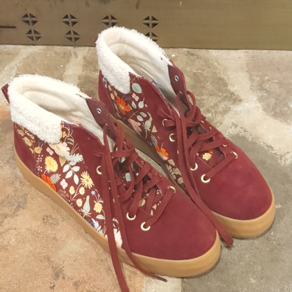 Floral winter Keds mid-top with faux fur (NEW)